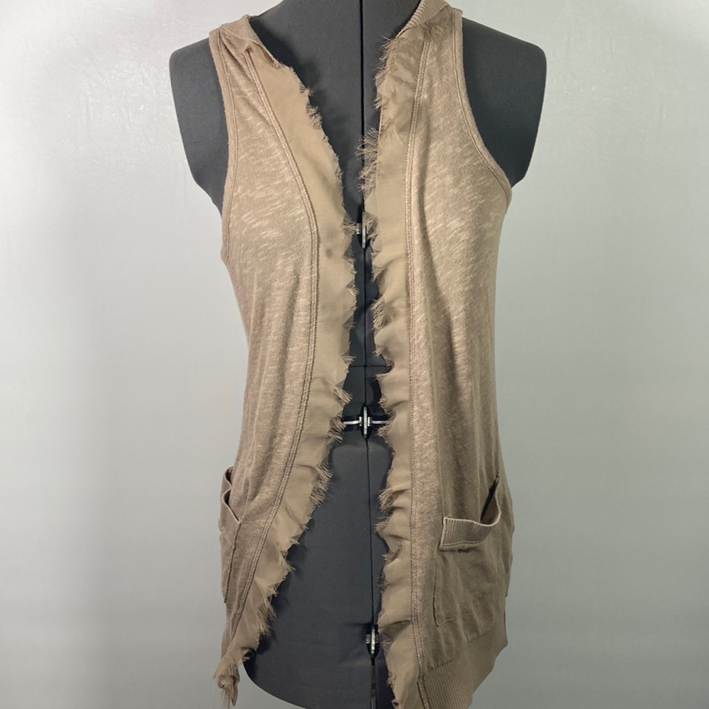 Decree Sleeveless Elastic Band Waist Frayed Front Vest Size M